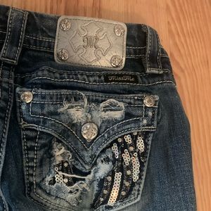 Miss me straight leg jeans. Size 26. Only worn twice.